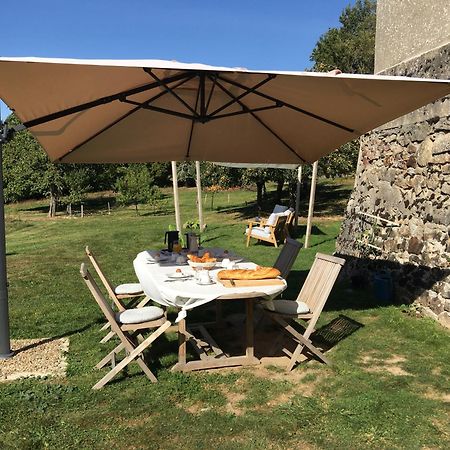 Bed and Breakfast La Mirabelle Saint-Pierre-de-Fursac Екстер'єр фото